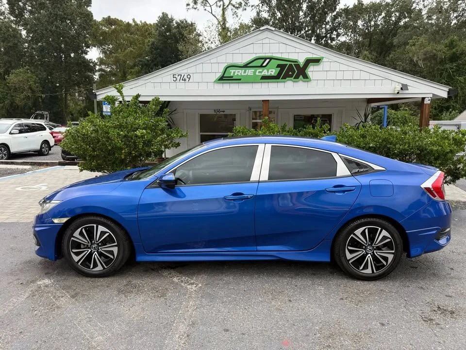 2017 Honda Civic 10th Gen - Image 2 of 18