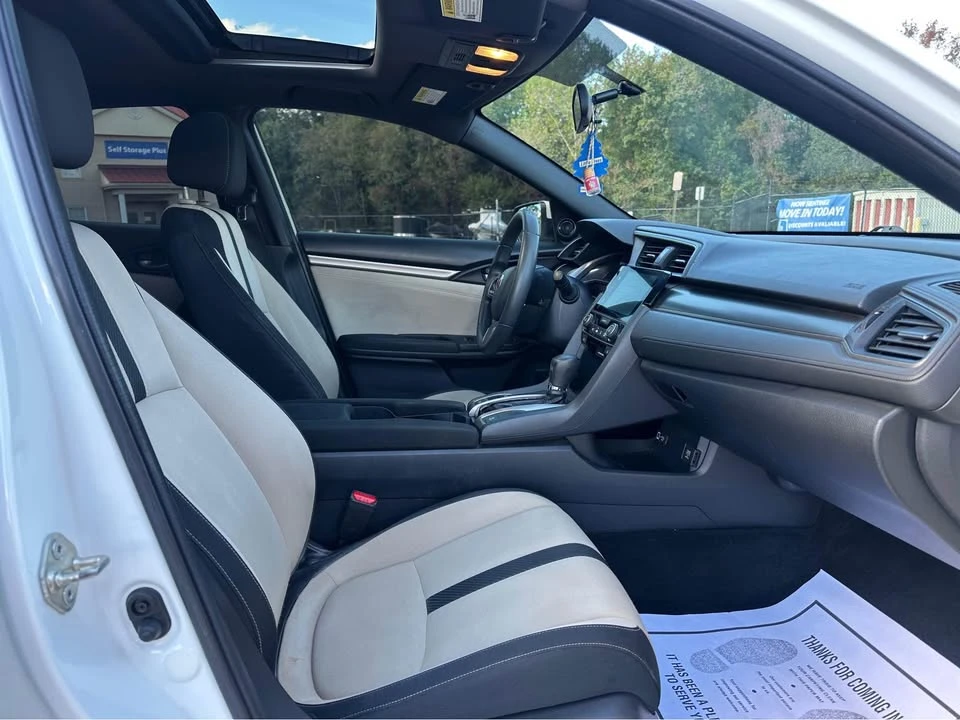 2017 Honda Civic 10th Gen - Image 10 of 14
