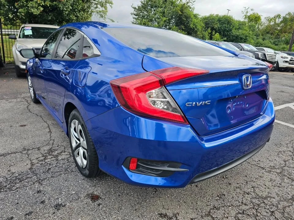 2017 Honda Civic 10th Gen - Image 5 of 19