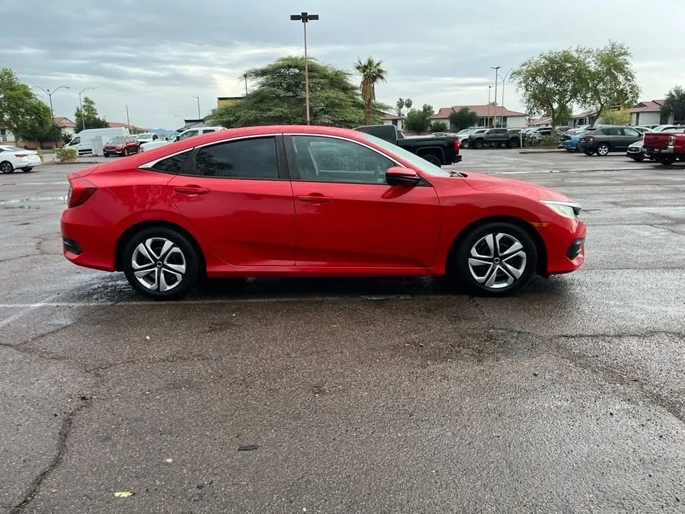 2017 Honda Civic 10th Gen - Image 10 of 19