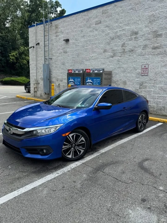 2017 Honda Civic 10th Gen - Image 2 of 13