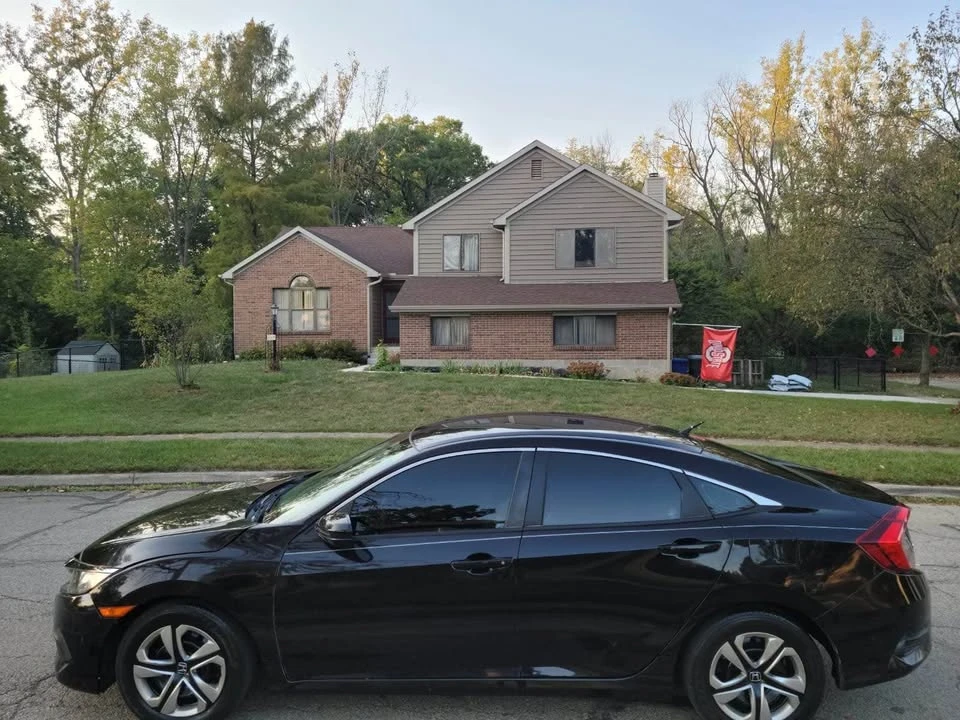 2017 Honda Civic 10th Gen - Image 3 of 19