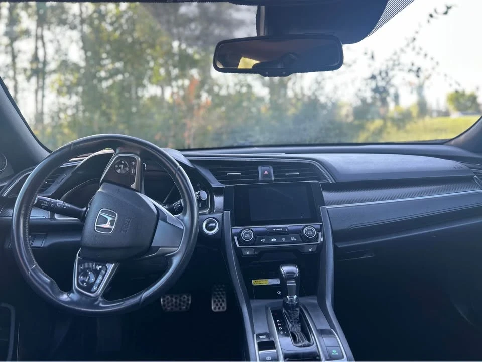 2017 Honda Civic 10th Gen - Image 7 of 10