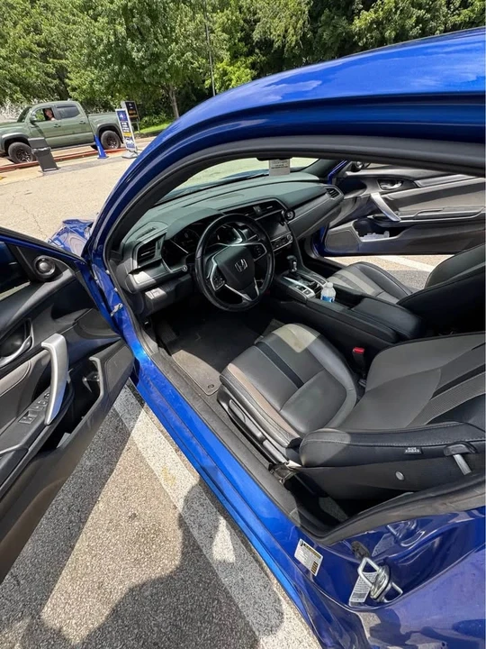 2017 Honda Civic 10th Gen - Image 9 of 13