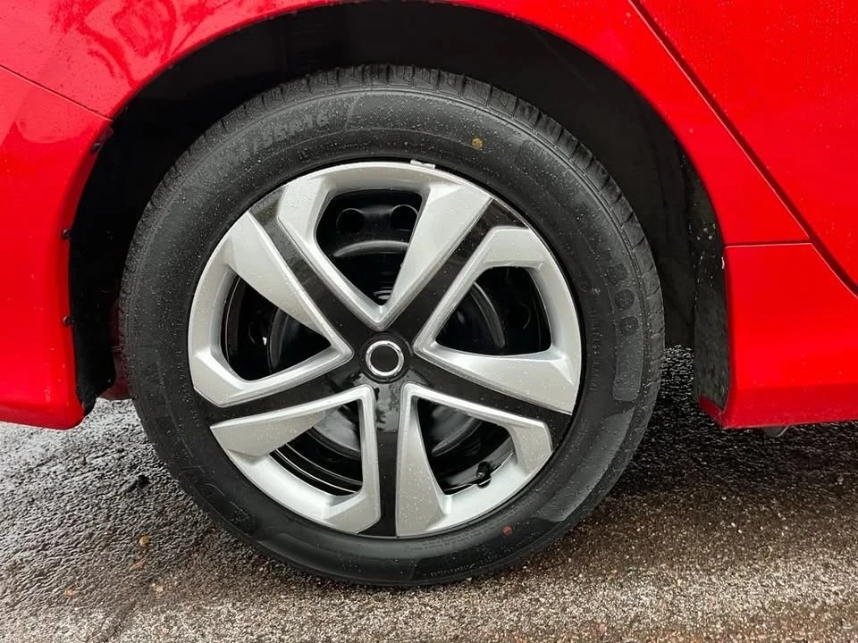 2017 Honda Civic 10th Gen - Image 11 of 19