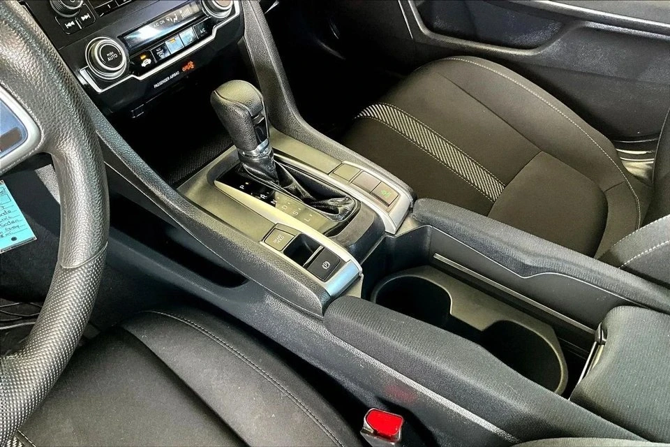 2017 Honda Civic 10th Gen - Image 15 of 20