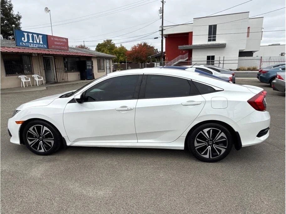 2017 Honda Civic 10th Gen - Image 9 of 16