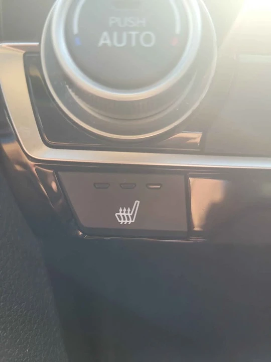 2017 Honda Civic 10th Gen - Image 9 of 10