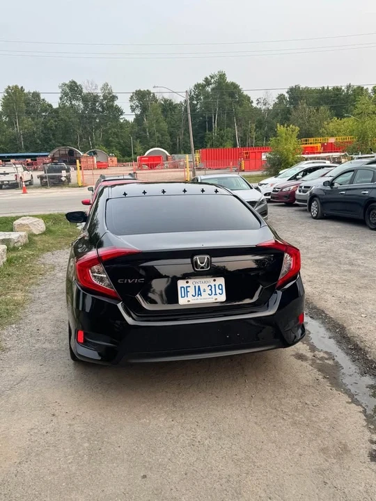 2017 Honda Civic 10th Gen - Image 4 of 4