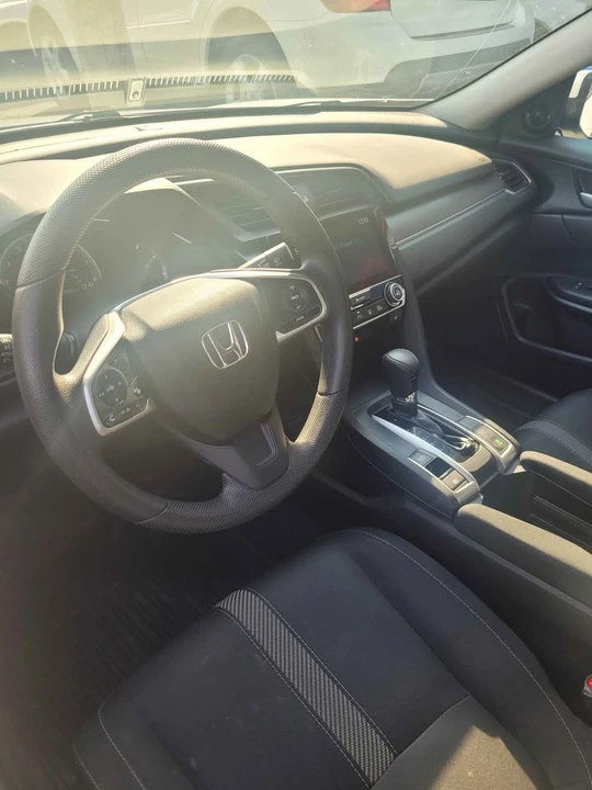 2017 Honda Civic 10th Gen - Image 5 of 10