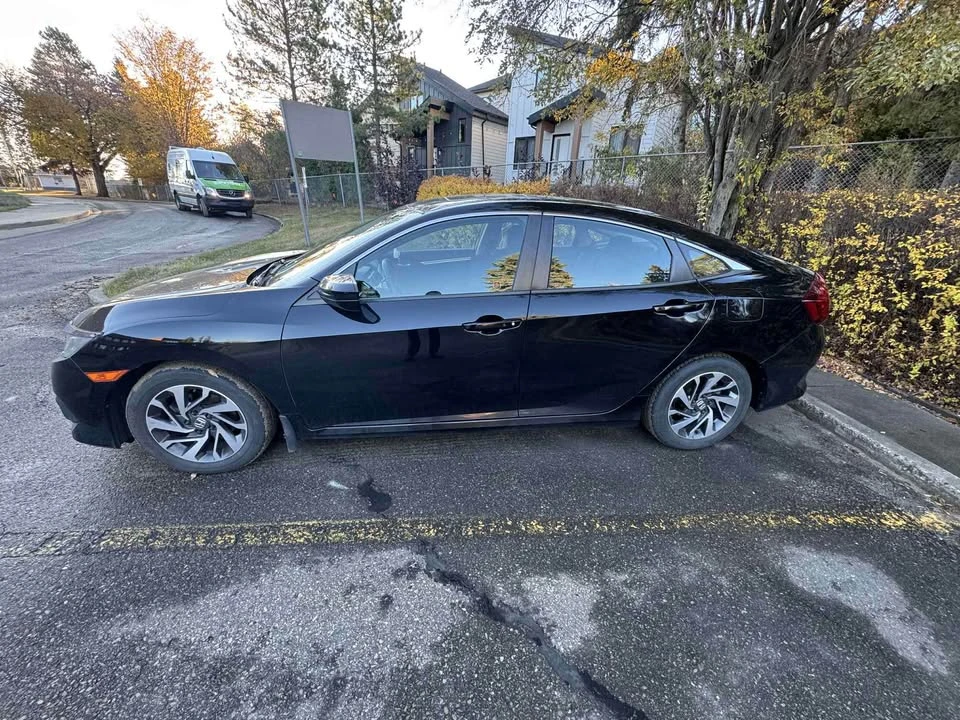 2017 Honda Civic 10th Gen - Image 4 of 6