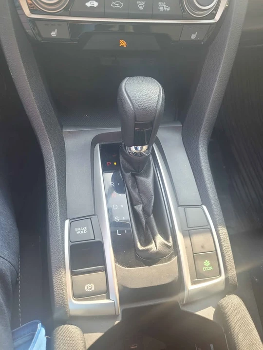 2017 Honda Civic 10th Gen - Image 7 of 10