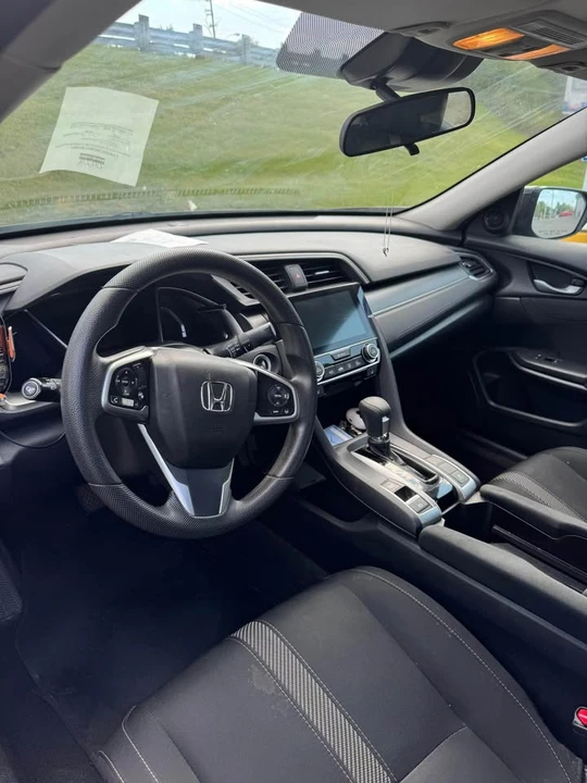 2017 Honda Civic 10th Gen - Image 2 of 5