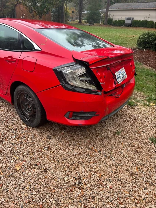 2017 Honda Civic 10th Gen - Image 4 of 4