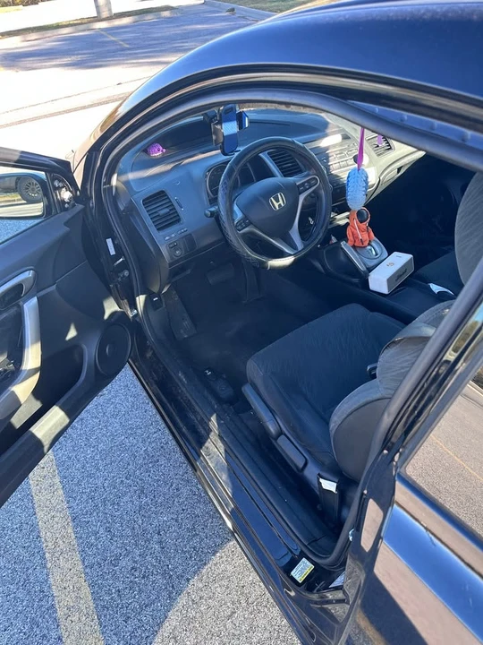 2017 Honda Civic 10th Gen - Image 2 of 8