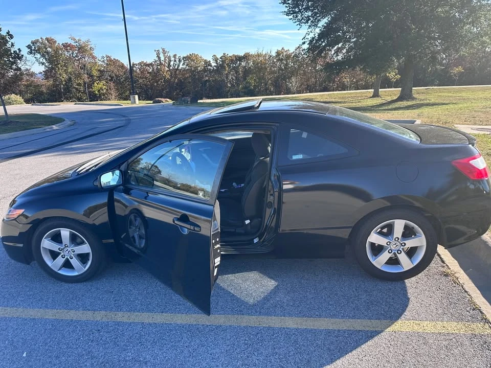 2017 Honda Civic 10th Gen - Image 5 of 8