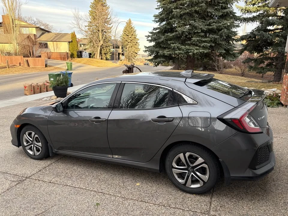 2017 Honda Civic 10th Gen - Image 7 of 16