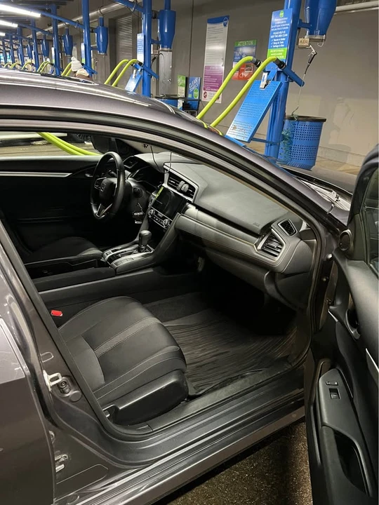 2017 Honda Civic 10th Gen - Image 12 of 15