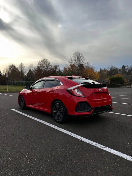 2017 Honda Civic 10th Gen - Image 4 of 9