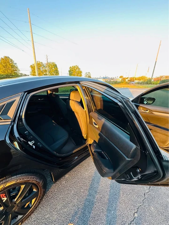 2017 Honda Civic 10th Gen - Image 15 of 16