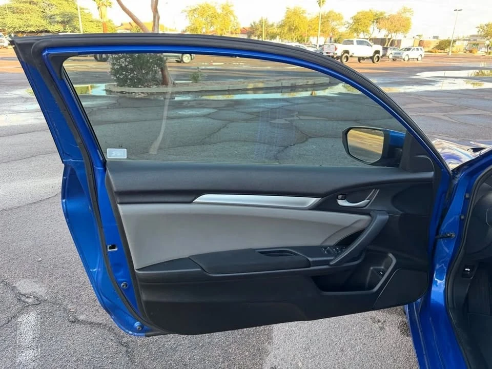 2017 Honda Civic 10th Gen - Image 14 of 19