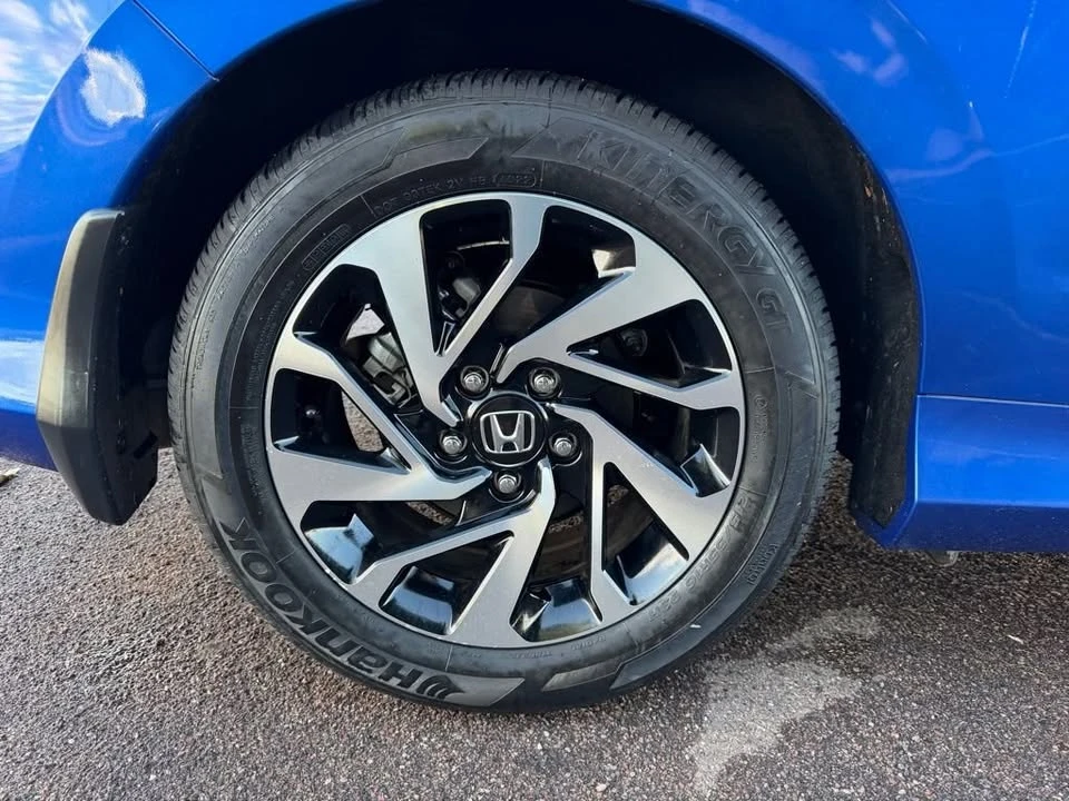 2017 Honda Civic 10th Gen - Image 3 of 19