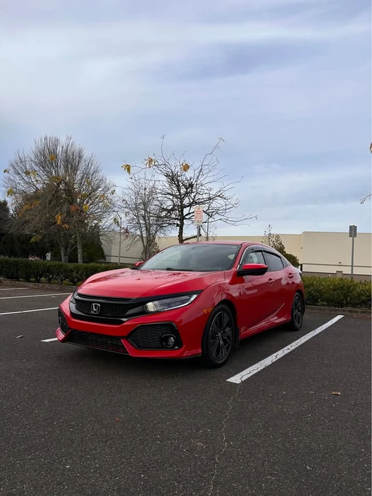 2017 Honda Civic 10th Gen - Image 2 of 9