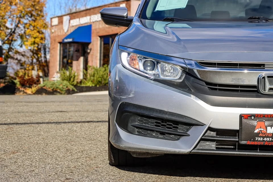 2017 Honda Civic 10th Gen - Image 16 of 20