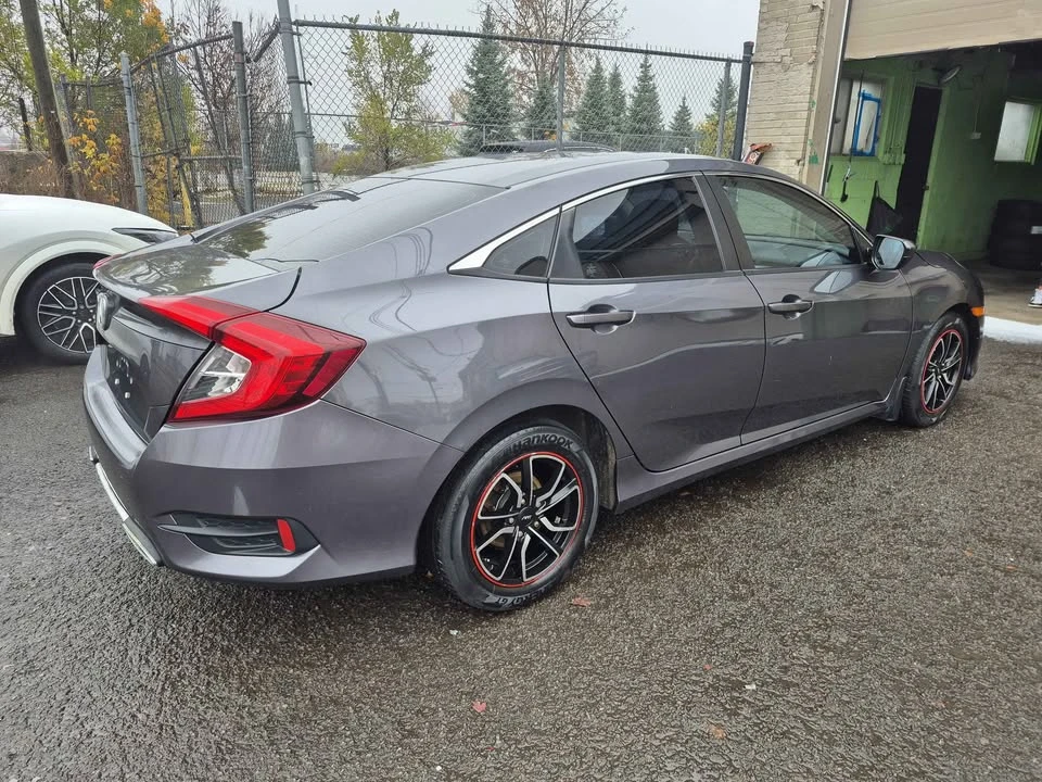 2017 Honda Civic 10th Gen - Image 4 of 10