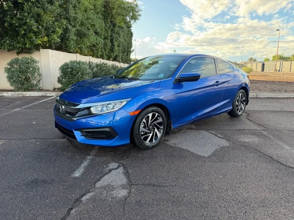 2017 Honda Civic 10th Gen - Image 8 of 19