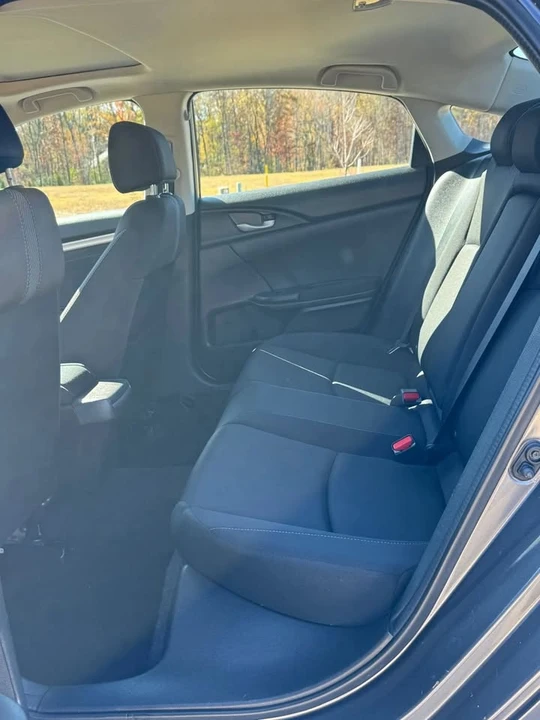 2017 Honda Civic 10th Gen - Image 8 of 18