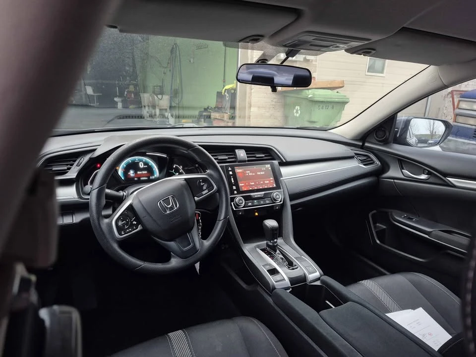 2017 Honda Civic 10th Gen - Image 8 of 10