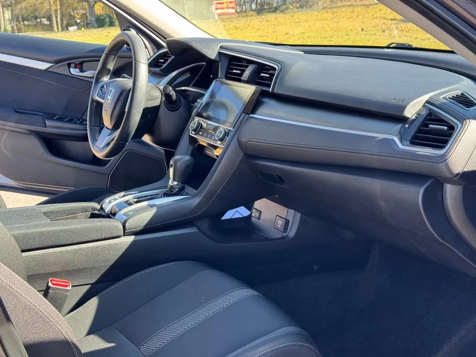 2017 Honda Civic 10th Gen - Image 7 of 18