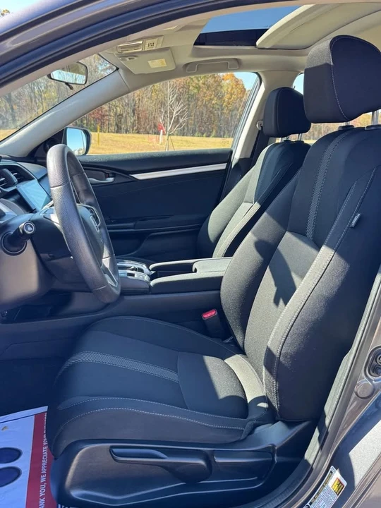 2017 Honda Civic 10th Gen - Image 10 of 18