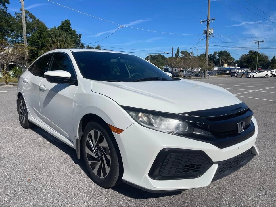 2017 Honda Civic 10th Gen - Image 5 of 10