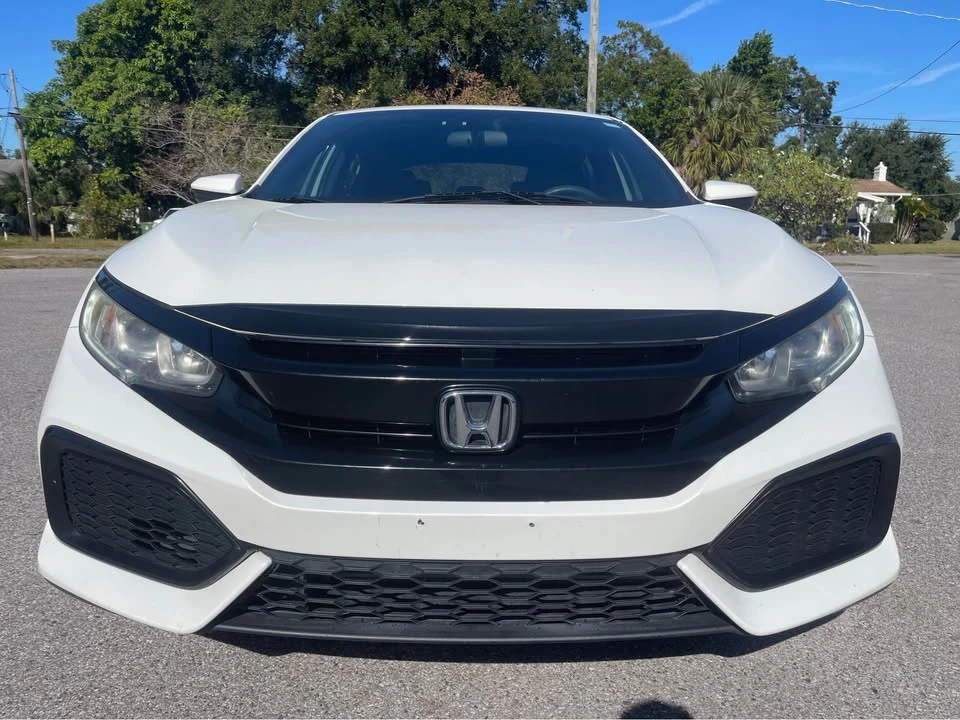 2017 Honda Civic 10th Gen - Image 6 of 10