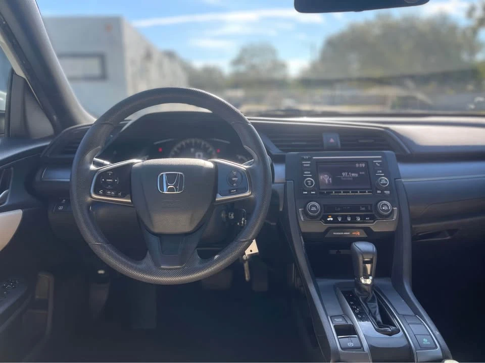 2017 Honda Civic 10th Gen - Image 9 of 10