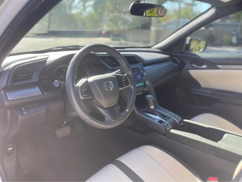 2017 Honda Civic 10th Gen - Image 10 of 10