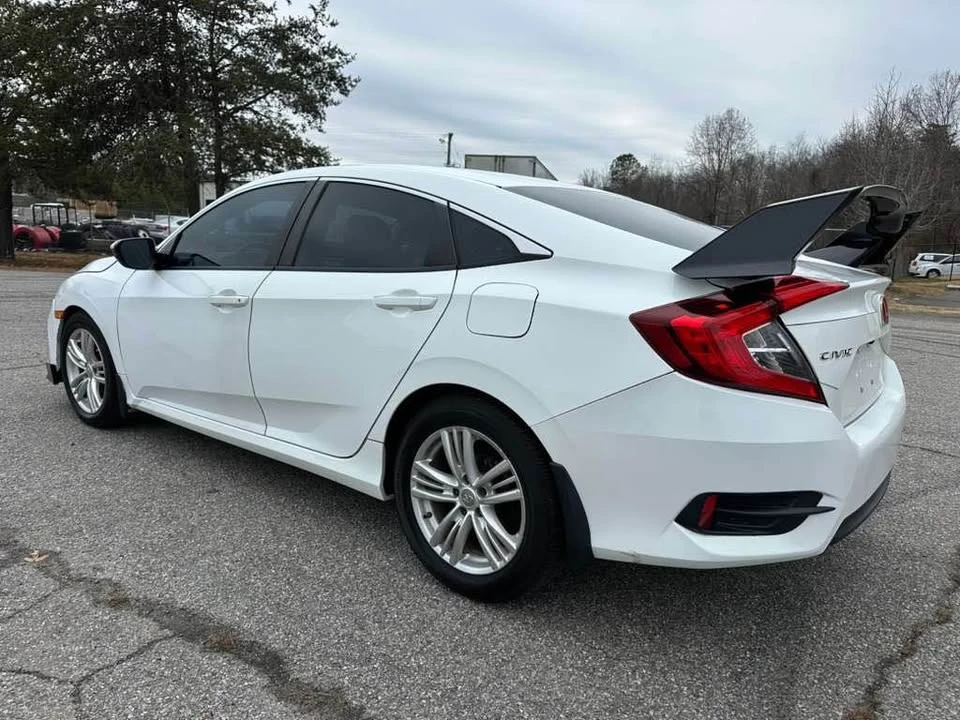 2017 Honda Civic 10th Gen - Image 4 of 15