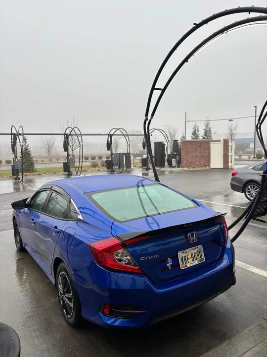 2017 Honda Civic 10th Gen - Image 5 of 12