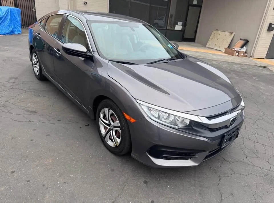 2017 Honda Civic 10th Gen - Image 3 of 4