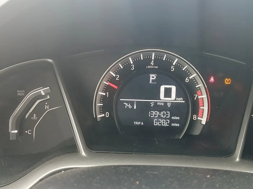 2017 Honda Civic 10th Gen - Image 8 of 9