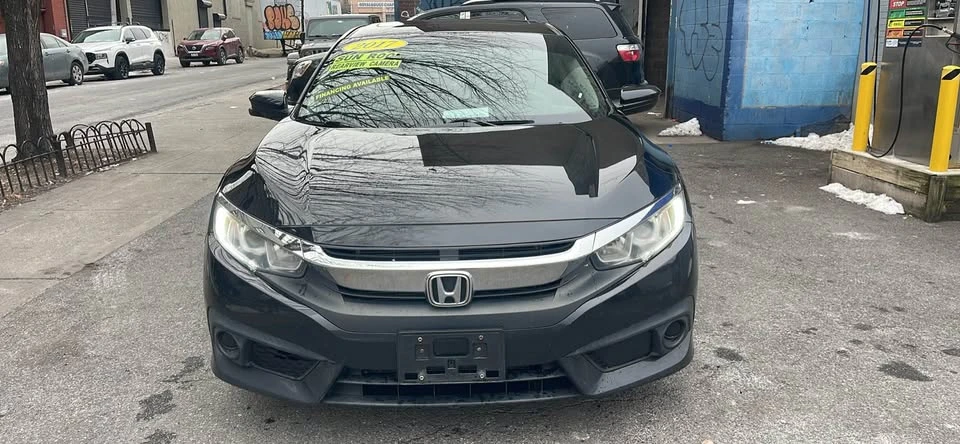 2017 Honda Civic 10th Gen - Image 2 of 12