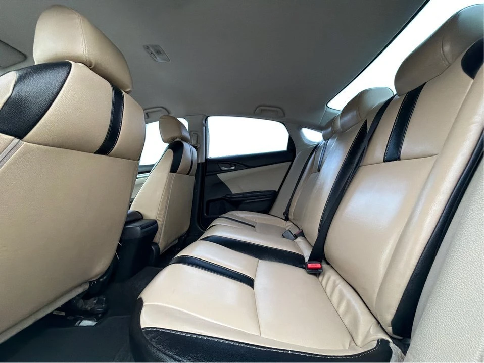2017 Honda Civic 10th Gen - Image 10 of 20