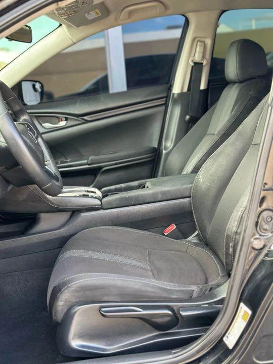 2017 Honda Civic 10th Gen - Image 5 of 10