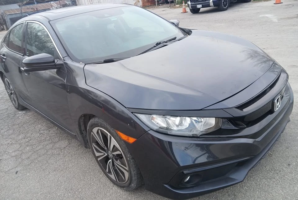 2017 Honda Civic 10th Gen - Image 7 of 9