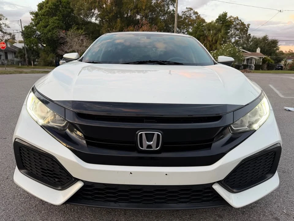 2017 Honda Civic 10th Gen - Image 7 of 10