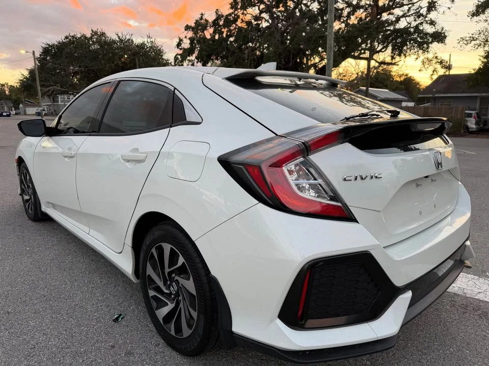 2017 Honda Civic 10th Gen - Image 3 of 10