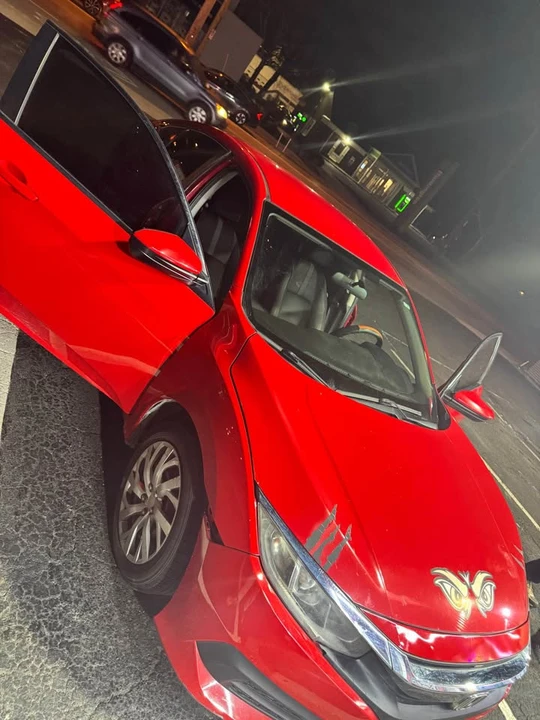 2017 Honda Civic 10th Gen - Image 6 of 8