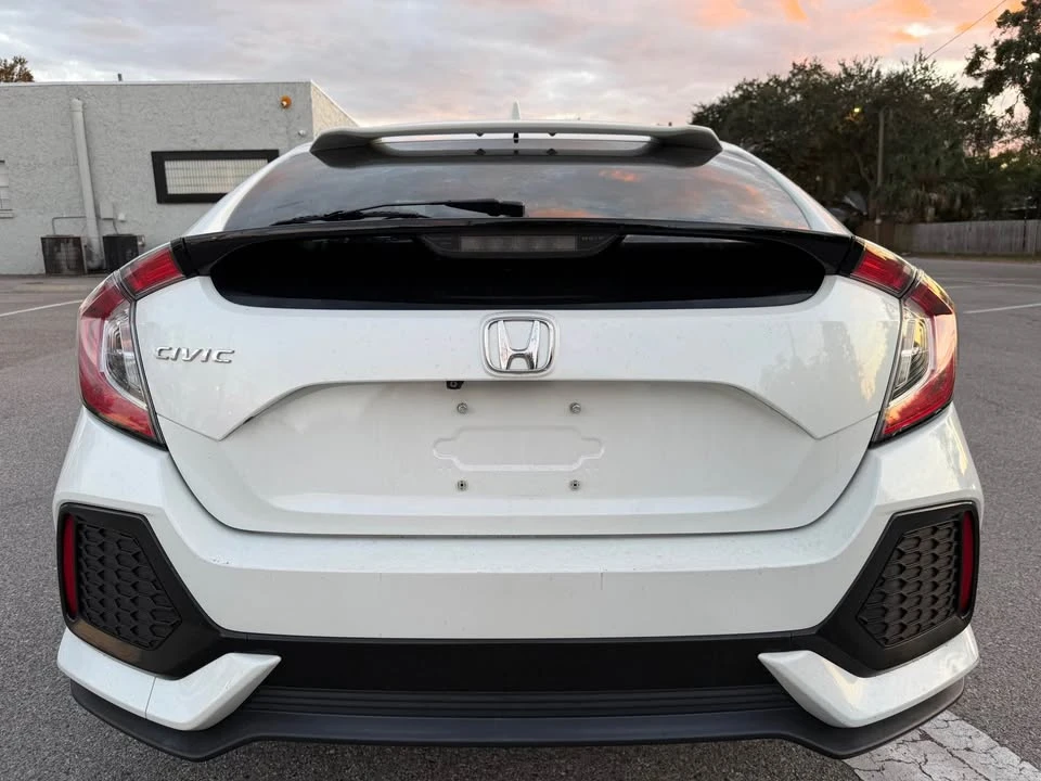 2017 Honda Civic 10th Gen - Image 4 of 10